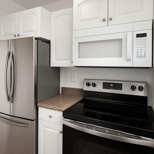 Building Photo - 3400 NE 16th Terrace