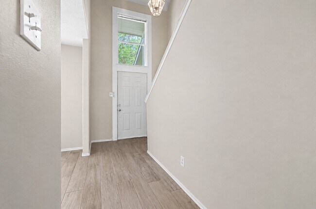 Building Photo - 6 Orion Star Ct
