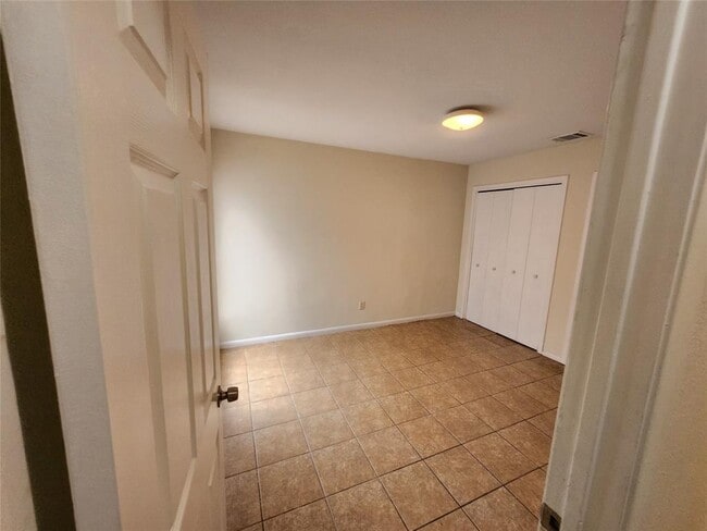 Building Photo - 9712 Eastwend Dr