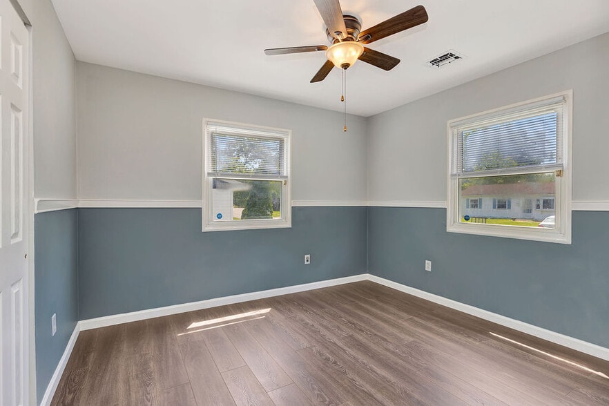 Building Photo - 3232 Deshler Dr