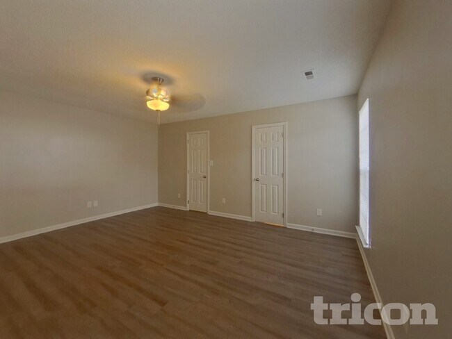 Building Photo - 9629 Green Apple Dr