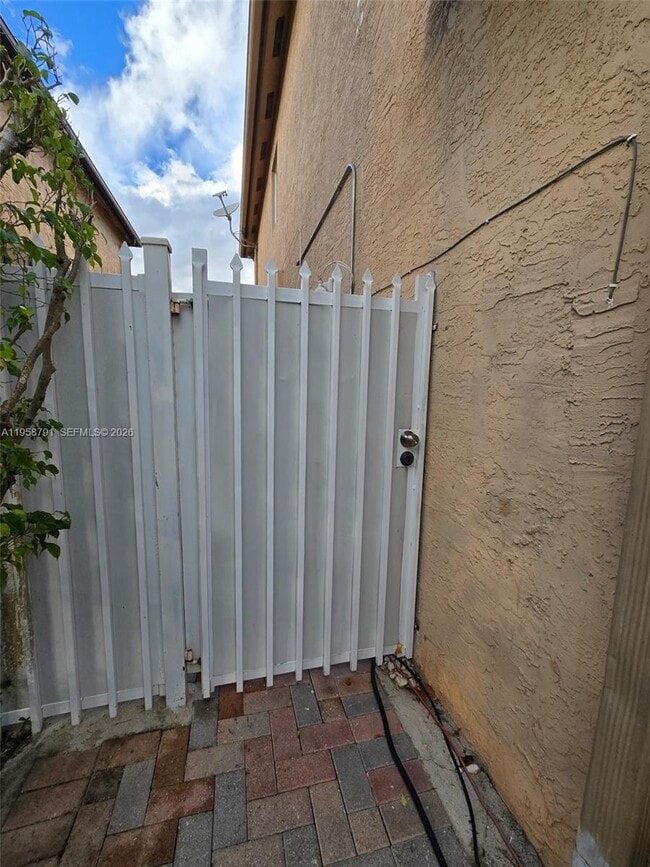 Building Photo - 15829 SW 140th St