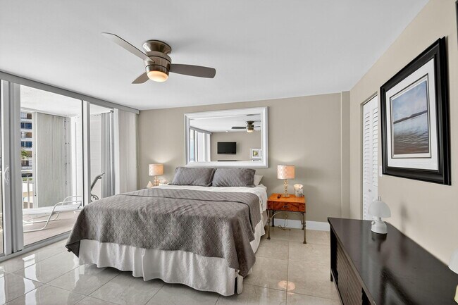 Building Photo - 3546 S Ocean Blvd