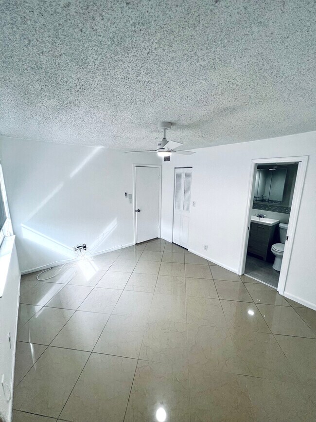 Building Photo - 7610 Stirling Rd