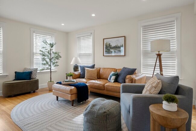 Building Photo - 11 Gingerbread Hill