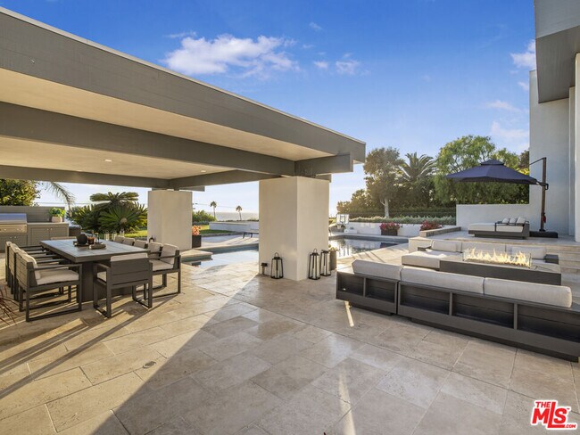 Building Photo - 30020 Morning View Dr