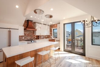 Building Photo - 60 Carmelita St