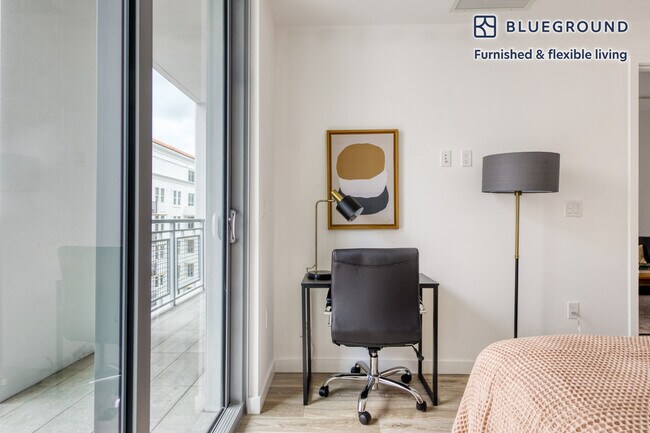 Building Photo - 4131 Laguna St