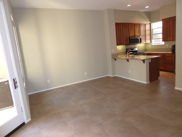 Building Photo - Beautiful 2 Bed 2.5 Bath Condo in San Marcos