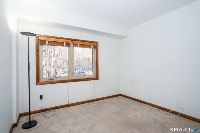 Building Photo - 449 S Main St