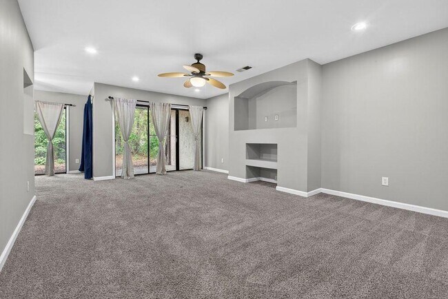 Building Photo - 3575 Oakvale Rd