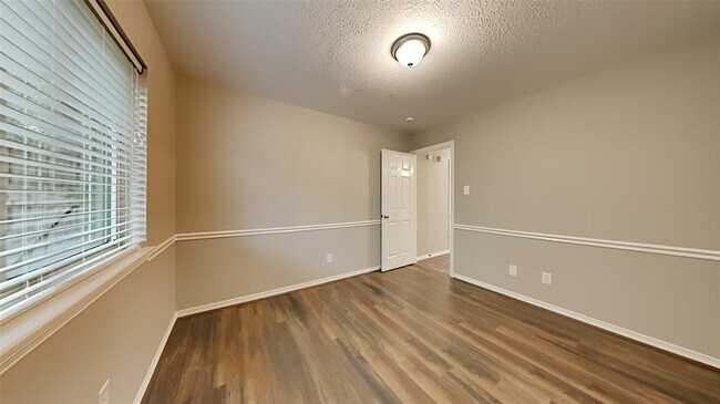 Building Photo - 6330 Diamond Rock Dr