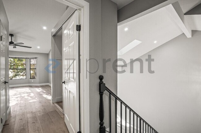 Building Photo - 16810 Picadilly Ln