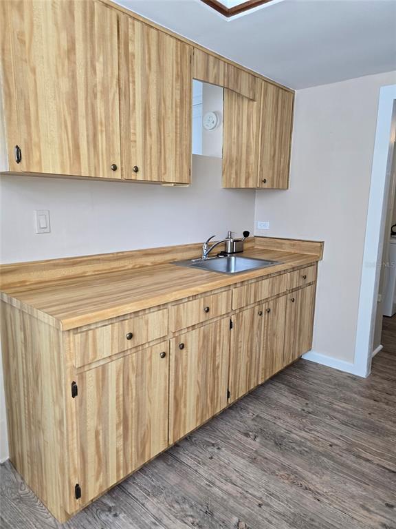 Building Photo - 533 S Glenwood Ave