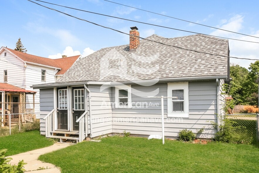 Building Photo - 1838 E Calvert St