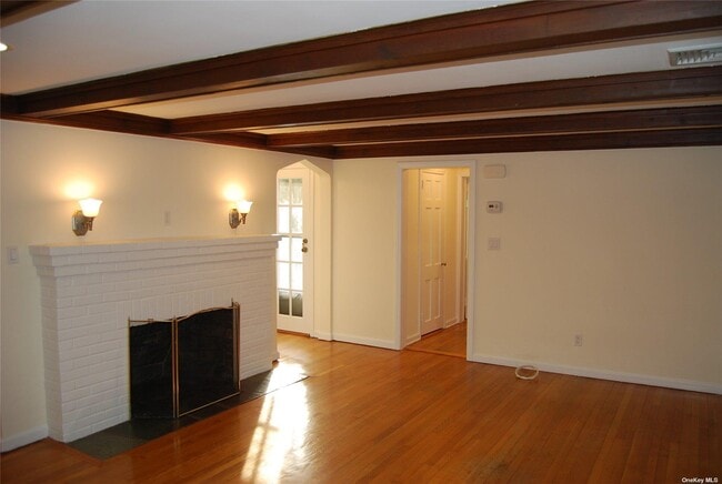 Building Photo - 11 Alex Ln