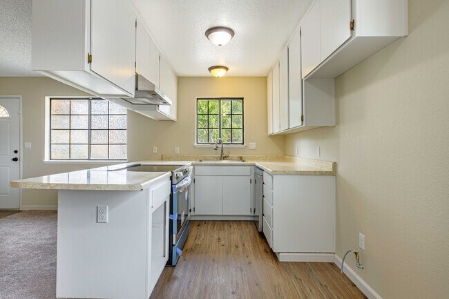 Building Photo - 3521 Akeby Dr