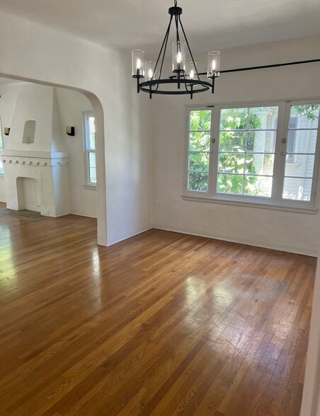 Building Photo - 1104 E California Ave