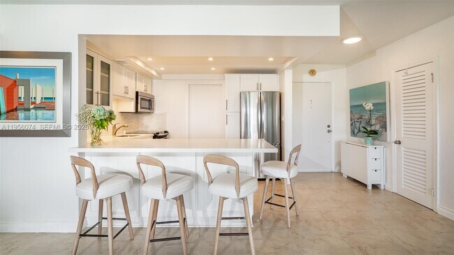 Building Photo - 555 Crandon Blvd