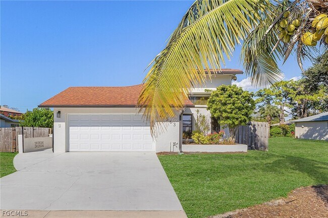 Building Photo - 663 110th Ave N