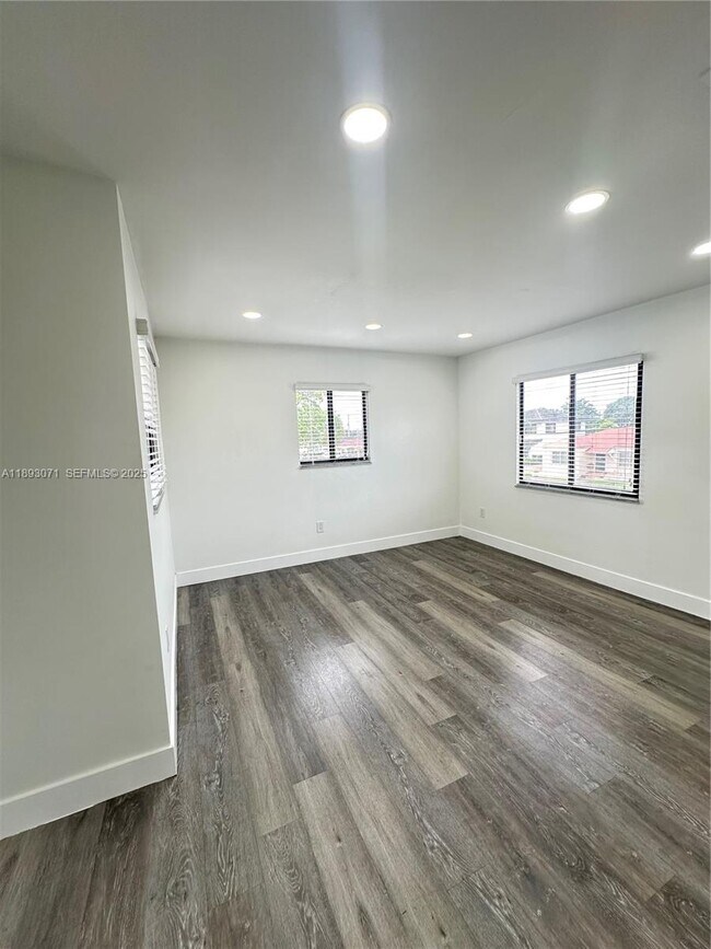 Building Photo - 97 NW 73rd Pl