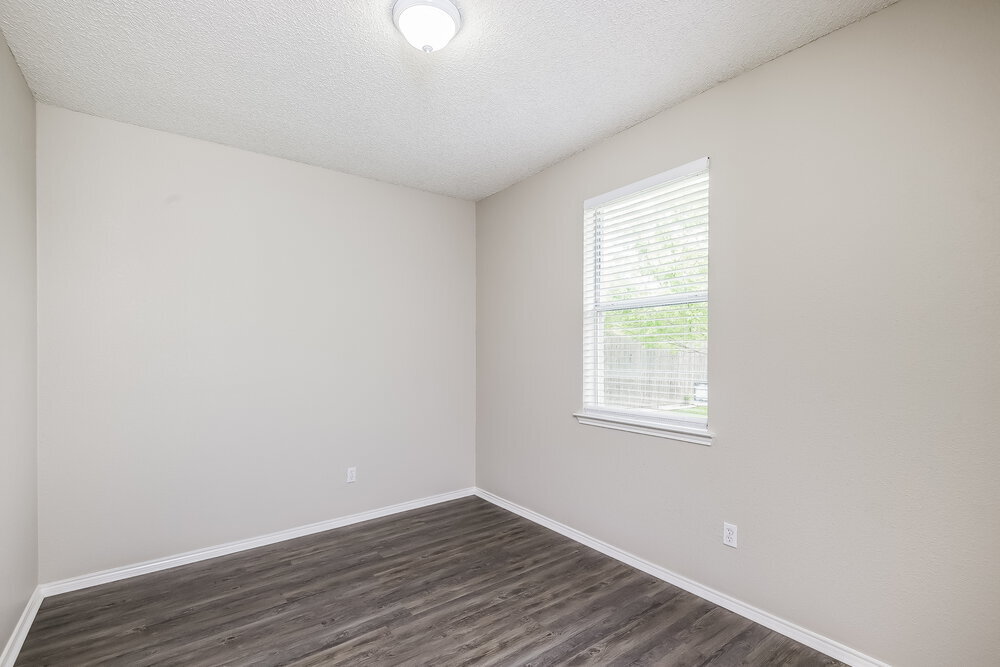 Building Photo - 6821 Prairie Hill Rd N