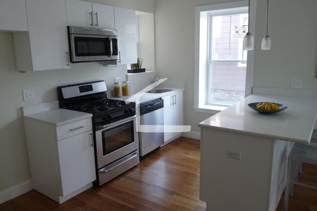 Primary Photo - Condo quality 3 bed near Longwood Medical ...