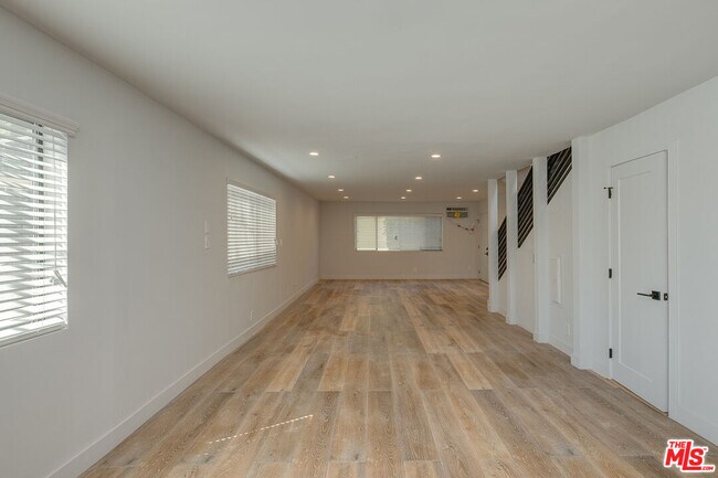 Building Photo - 4320 Finley Ave