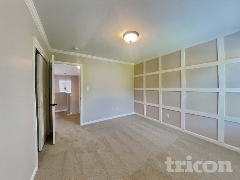 Building Photo - 5323 Chandler Oaks Ln
