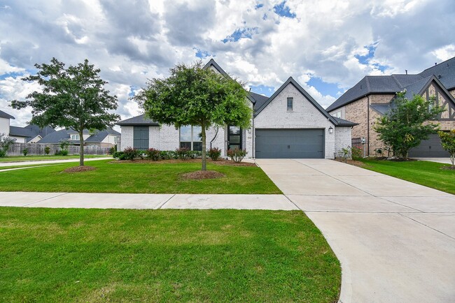 Building Photo - 28903 Creekside Bend Dr