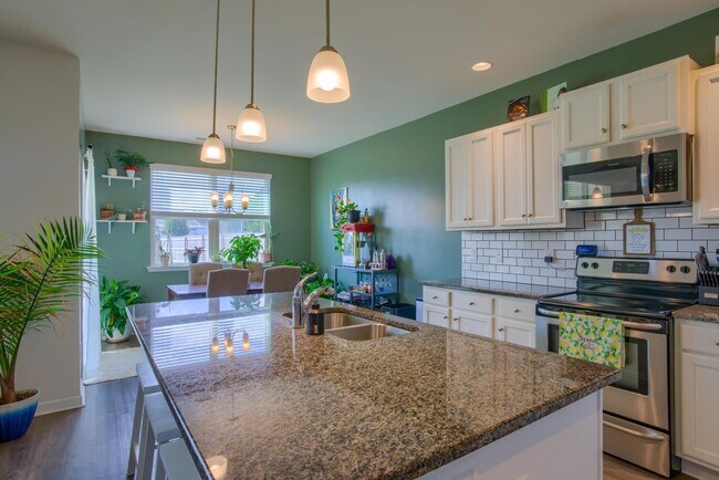 Building Photo - Charming 3-Bedroom Home for Rent in The Pr...