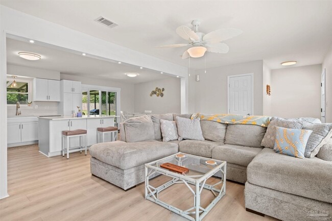 Building Photo - 4570 Yacht Harbor Dr