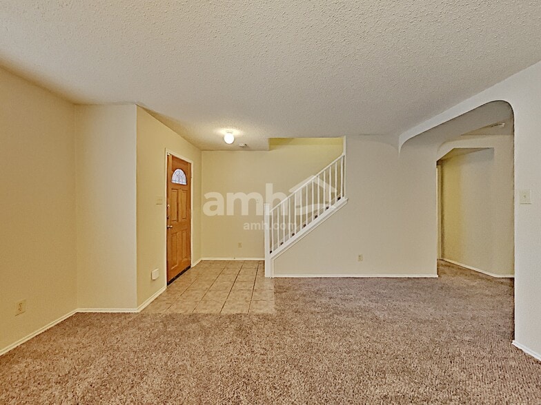 Building Photo - 438 Terra Cotta