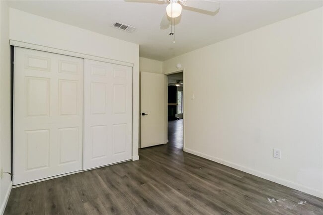 Building Photo - 2803 Cornish Cir