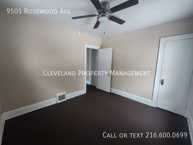 Building Photo - 9501 Rosewood Ave