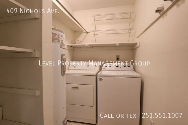 Building Photo - 409 Nichols Ave