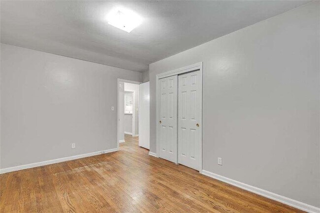 Building Photo - 799 Marstevan Dr NE