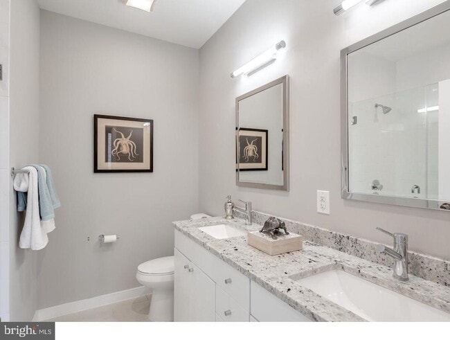 Building Photo - 1842 E Cumberland St