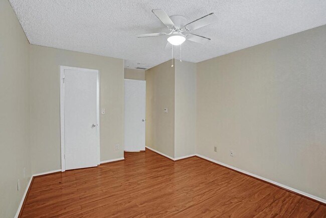 Building Photo - 2301 N Congress Ave