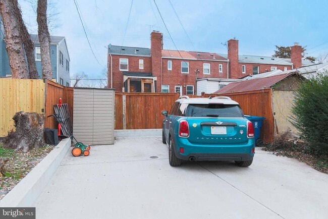 Building Photo - 718 S Payne St