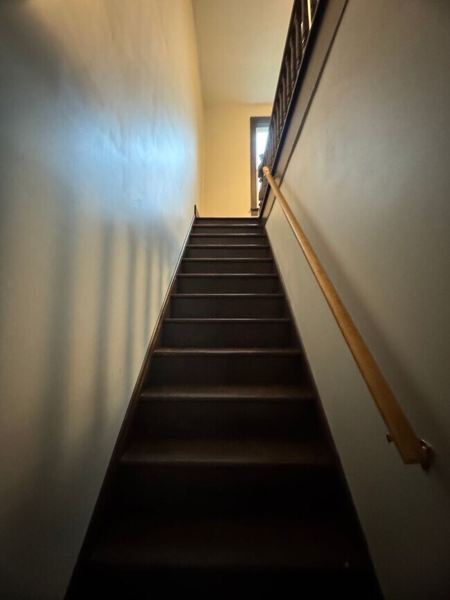 Building Photo - 9612 Bowman St