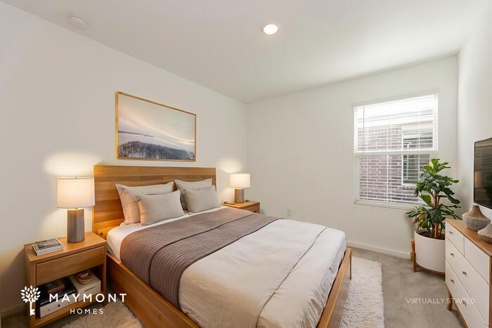 Building Photo - 1083 Neyland Dr