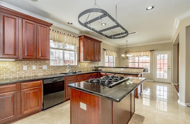 Building Photo - 303 N Elder Grove Dr