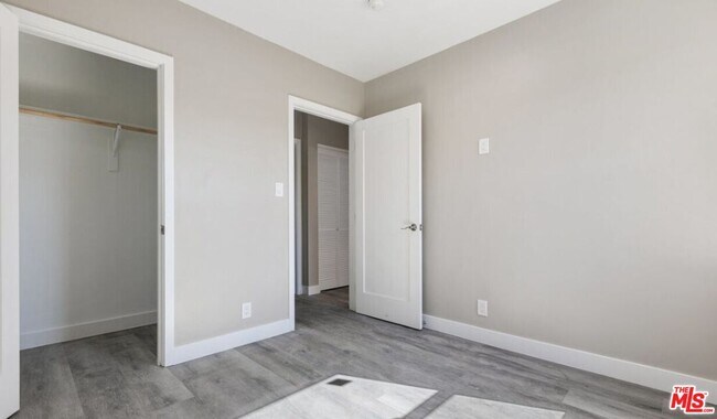 Building Photo - 9217 Langdon Ave