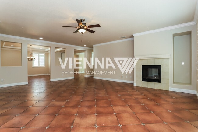 Building Photo - 1311 Green Ravine Dr