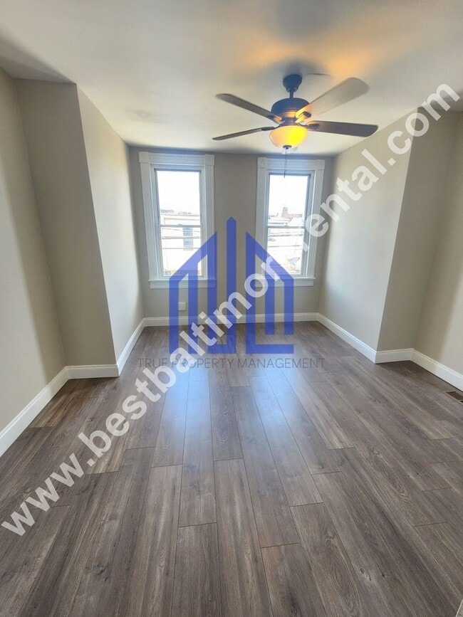 Building Photo - Spacious 3 Bedroom in East Baltimore