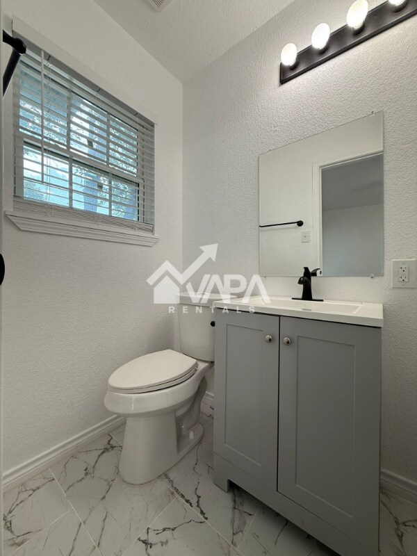 Building Photo - 507 Stockton Dr