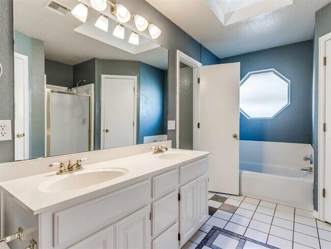 Building Photo - 15113 Stone Meadows Dr