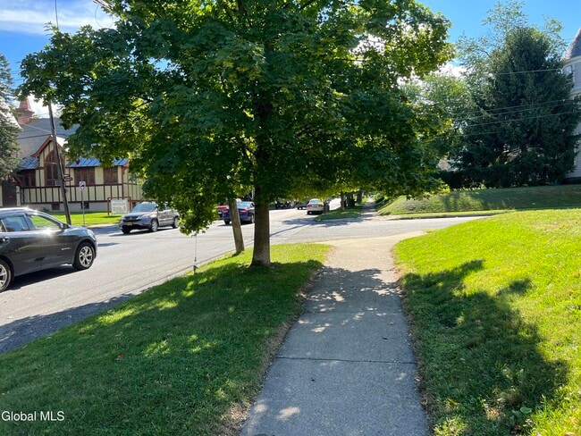 Building Photo - 1114 Union St