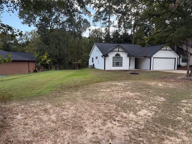 Building Photo - 10890 Royal Adrian Dr